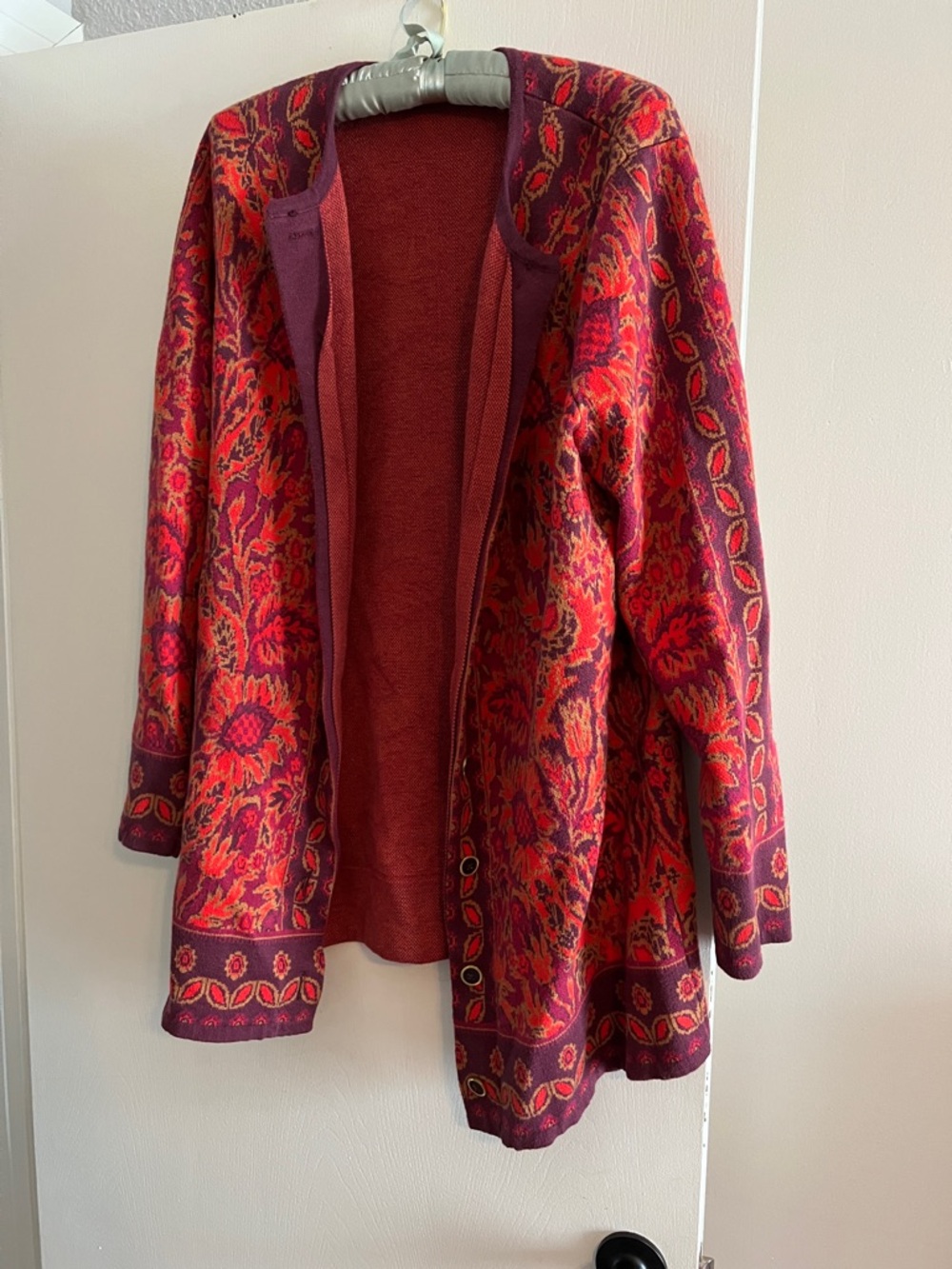Isaac Mizrahi Live  XL Women’s Red Floral Pattern Knit Cardigan Sweater